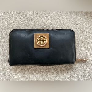 Vintage Tory Burch wallet